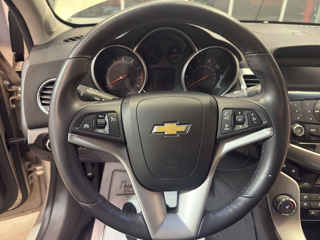 Used 2011 Chevrolet Cruze LT image 16