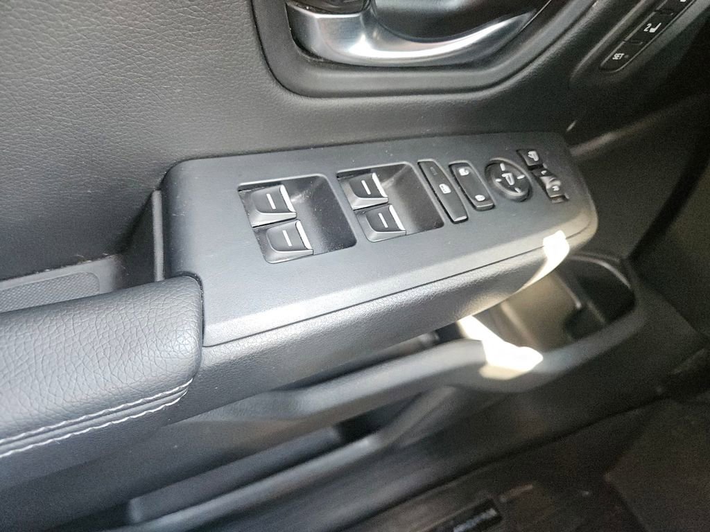 Used 2023 Honda Pilot Elite image 25