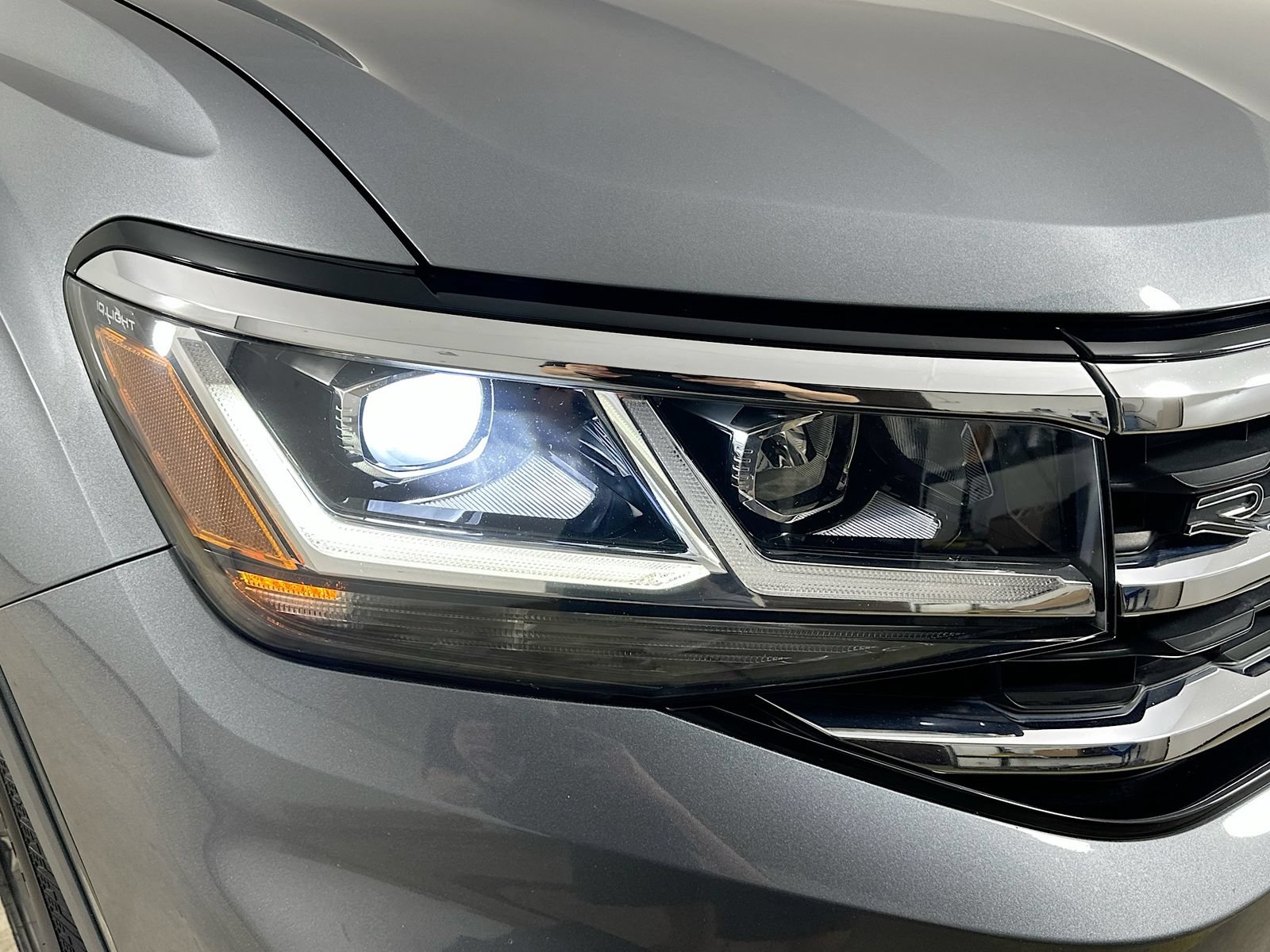 Used 2020 Volkswagen Atlas Cross Sport SE w/ Panoramic Sunroof Package AWD/4WD image 10