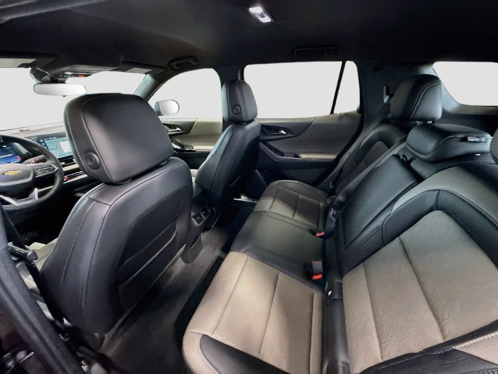New 2027 Chevrolet Equinox LT w/ Convenience Package II FWD image 24