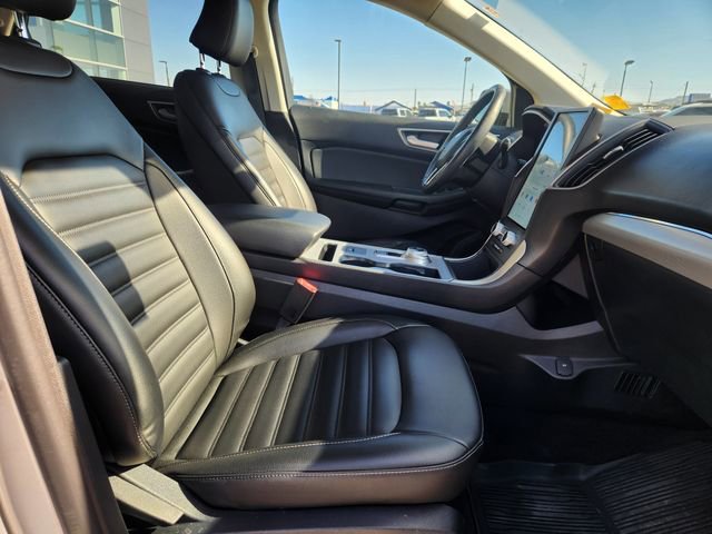 Used 2021 Ford Edge SEL AWD/4WD image 16