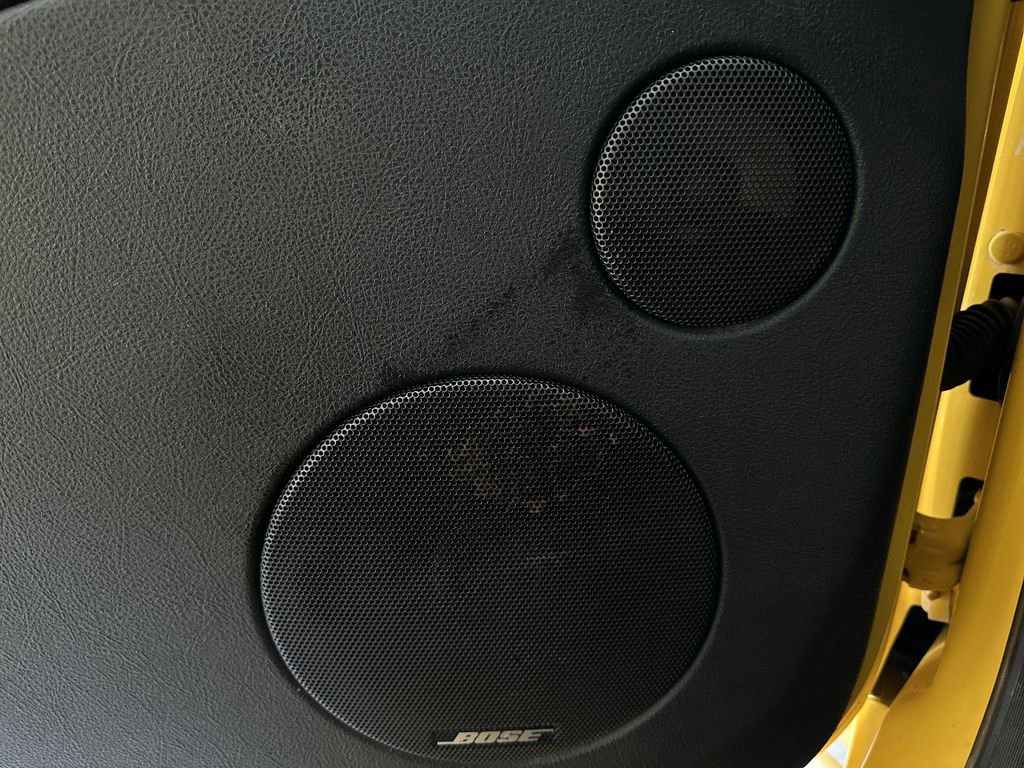 Used 2004 Chevrolet SSR w/ Preferred Equipment Group image 18