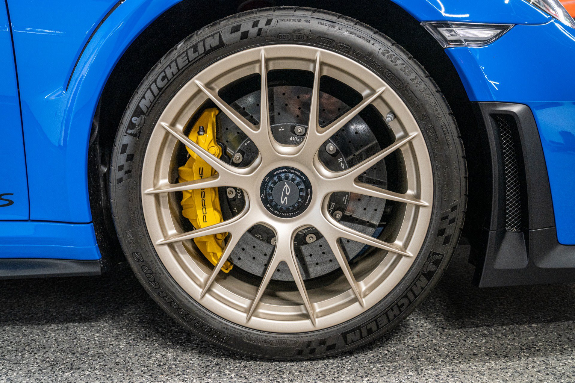 Used 2018 Porsche 911 GT2 RS RWD image 43