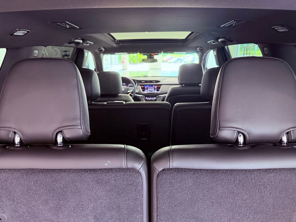 Used 2025 Cadillac XT6 Luxury FWD image 13