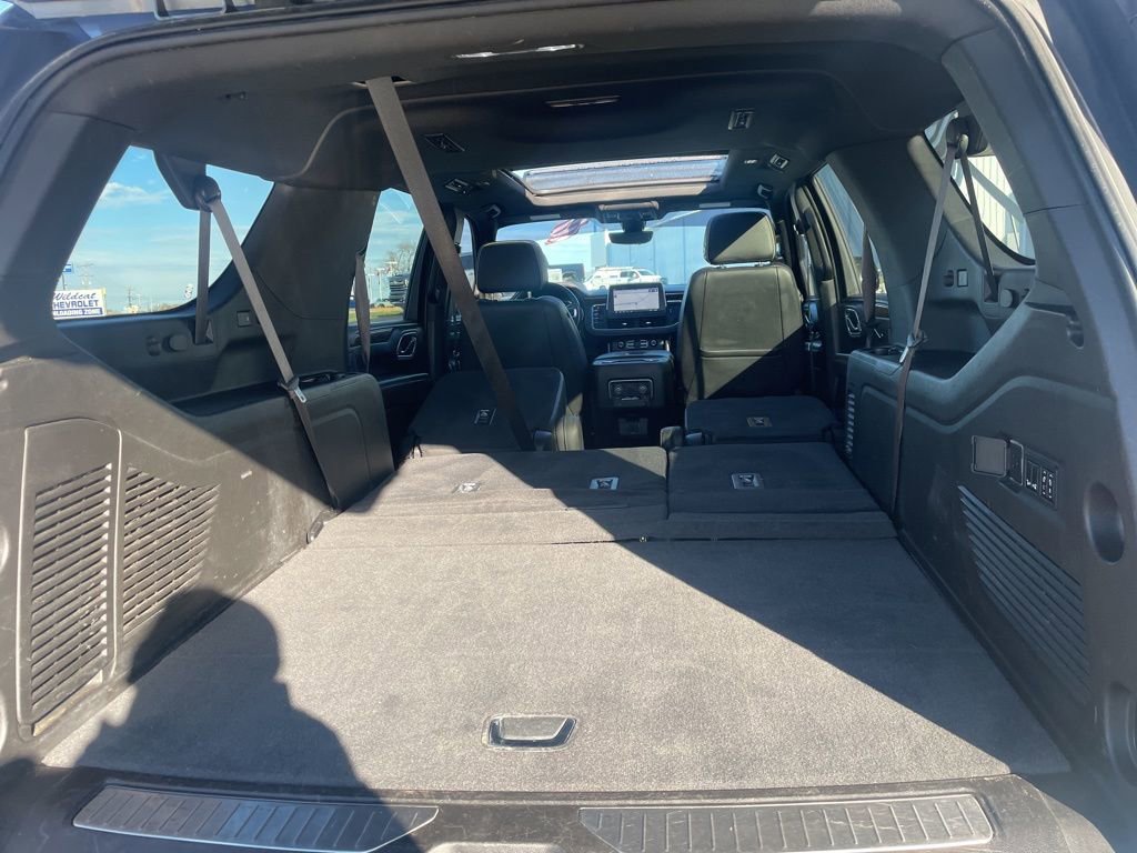 Used 2021 Chevrolet Suburban Premier w/ Premium Package image 40