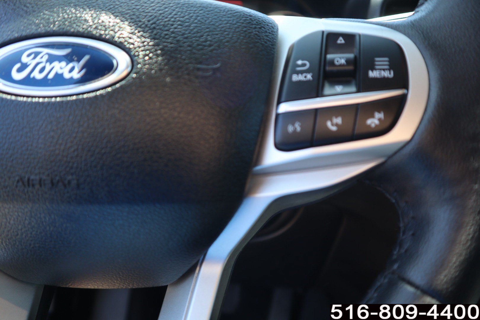 Used 2023 Ford Explorer XLT AWD/4WD image 17