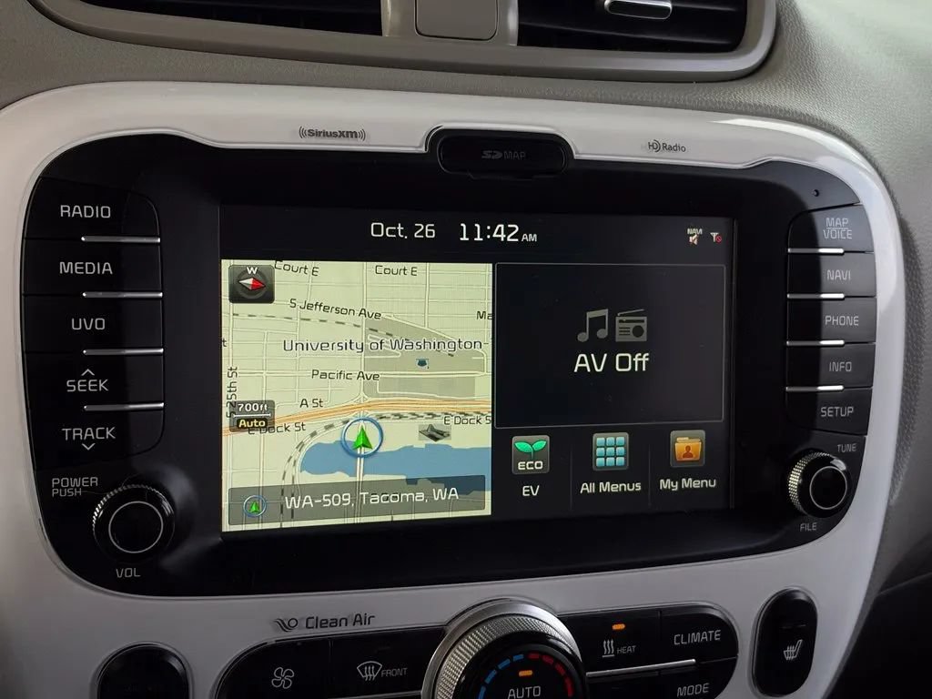 Used 2016 Kia Soul EV FWD image 34