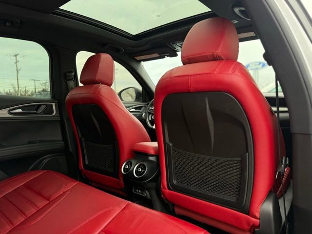 Used 2024 Alfa Romeo Stelvio Veloce image 23