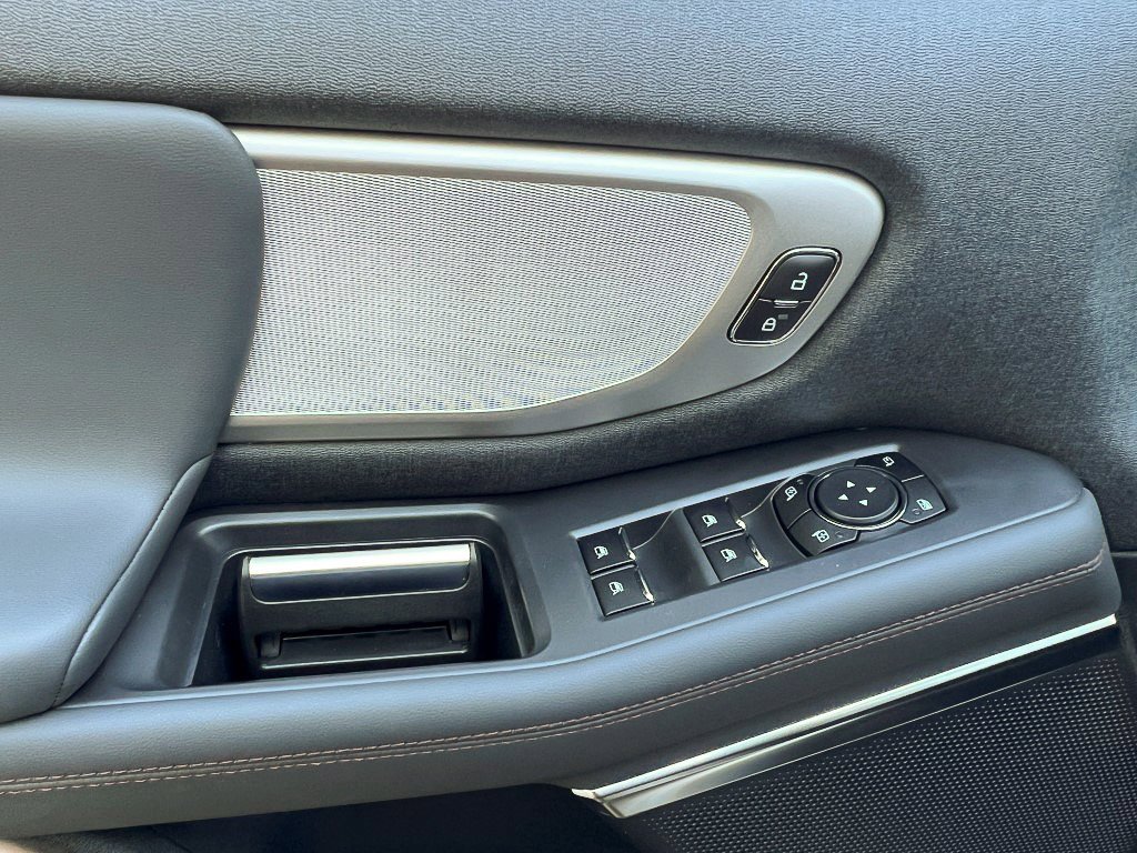 New 2025 Ford Expedition Max Active image 17