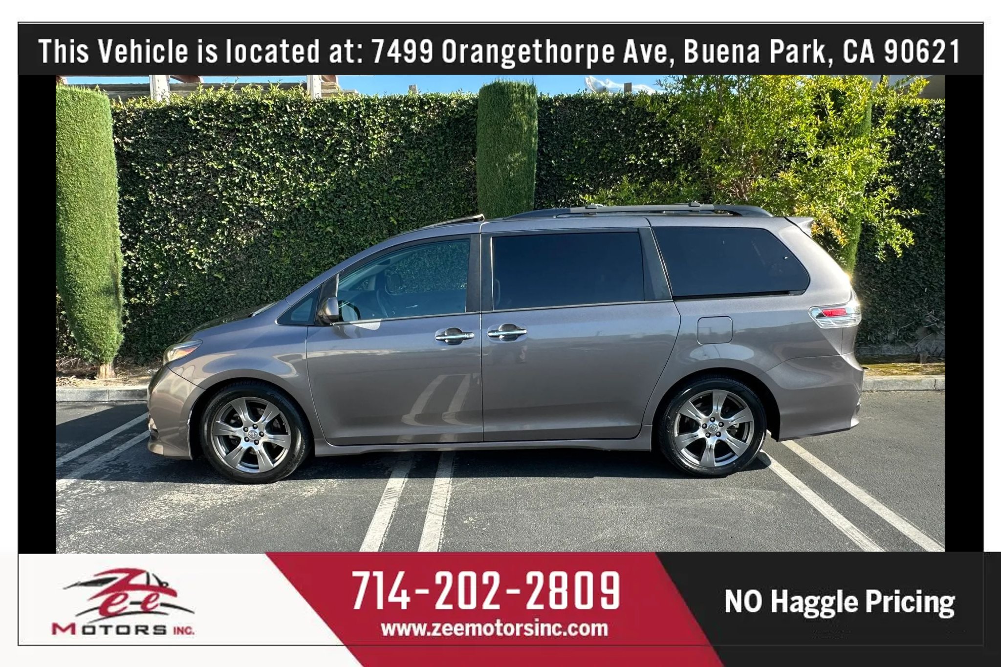 Used 2017 Toyota Sienna SE Premium w/ Cargo Management Package FWD image 10