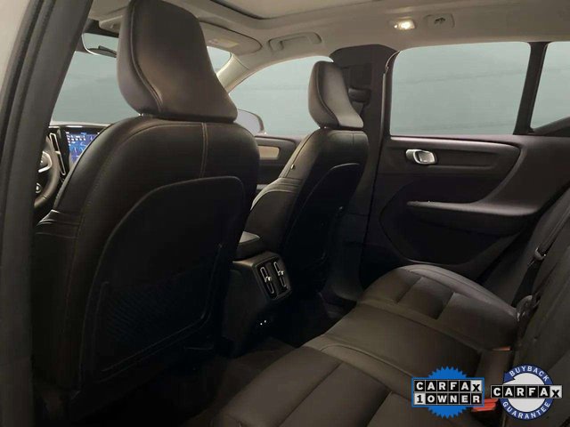 Used 2025 Volvo XC40 B5 Core image 17