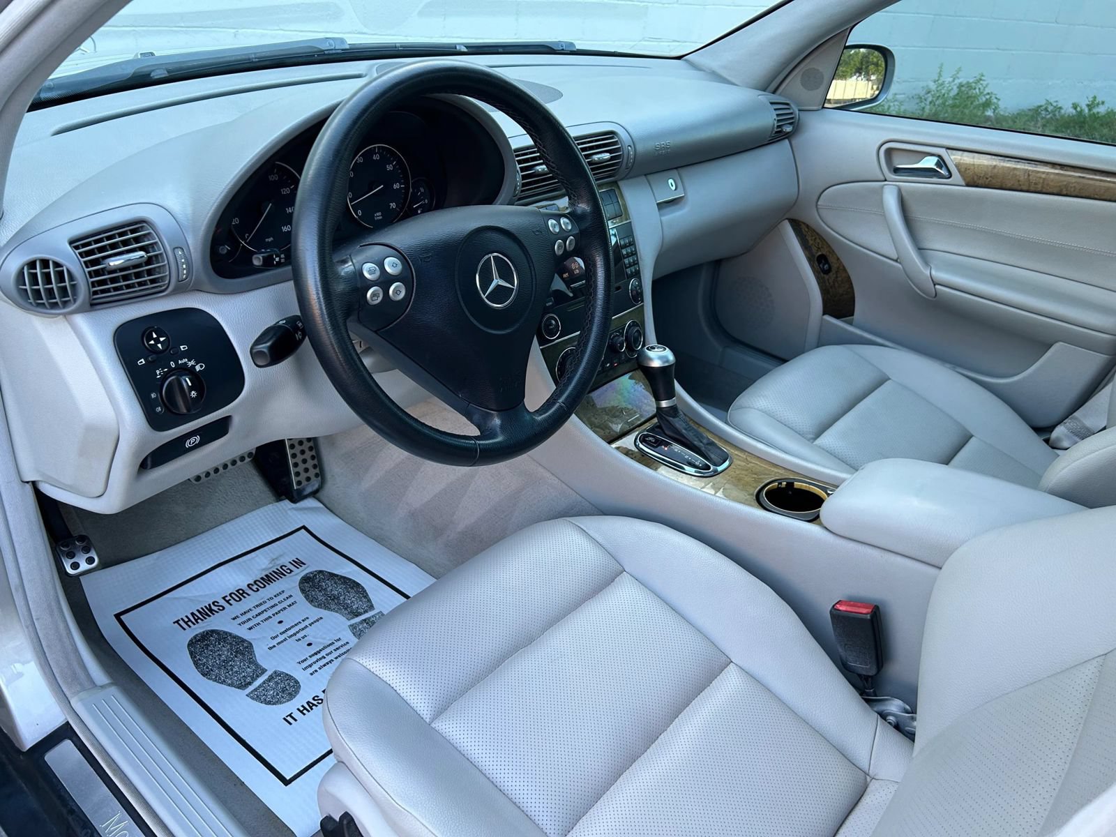 Used 2007 Mercedes-Benz C 230 Sedan image 24