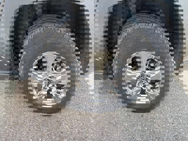 Used 2023 Toyota RAV4 XLE w/ Convenience Package image 7