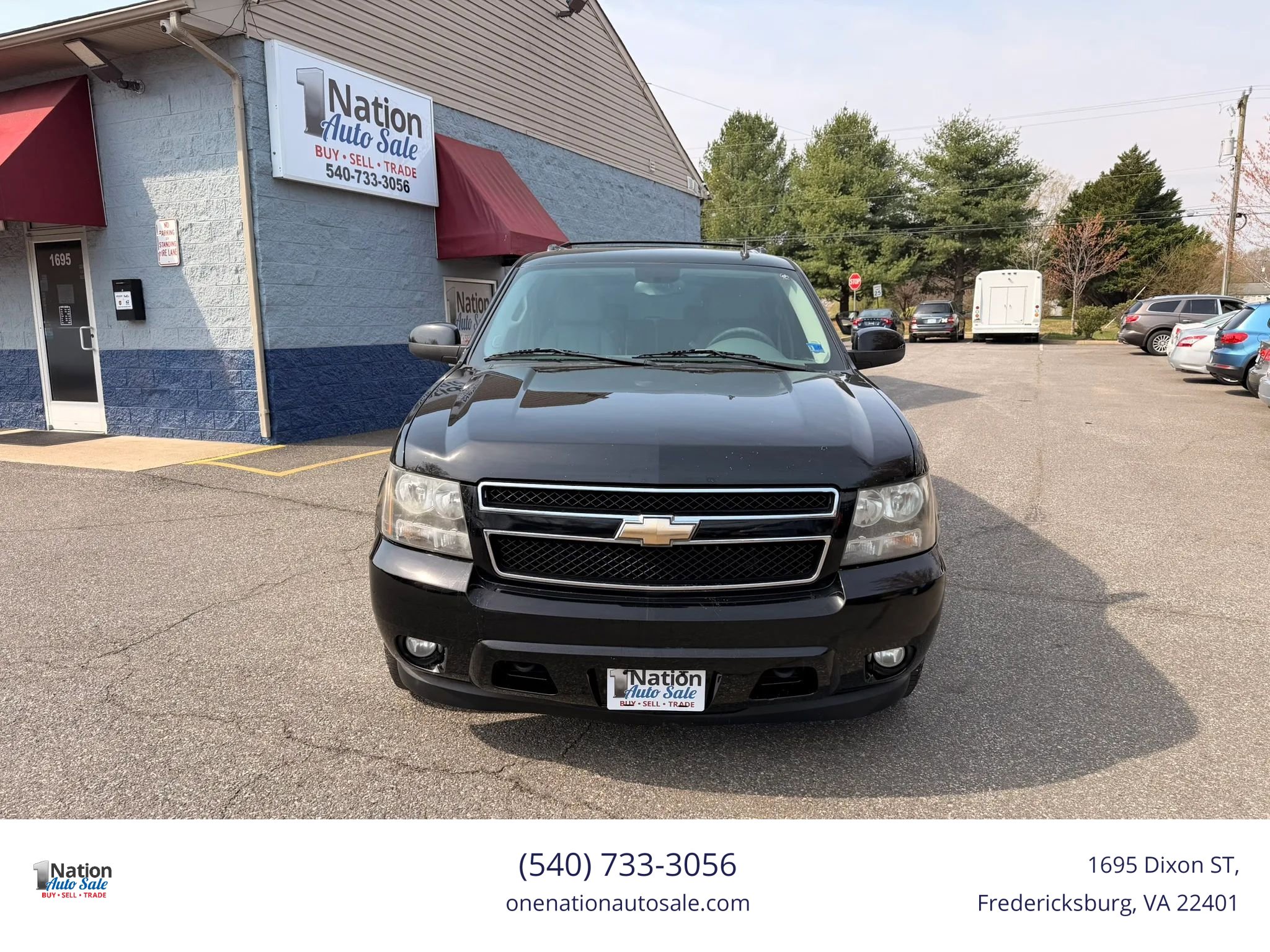 Used 2009 Chevrolet Suburban LT w/ Luxury Package AWD/4WD image 2