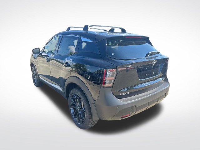 New 2027 Nissan Kicks SR FWD image 7