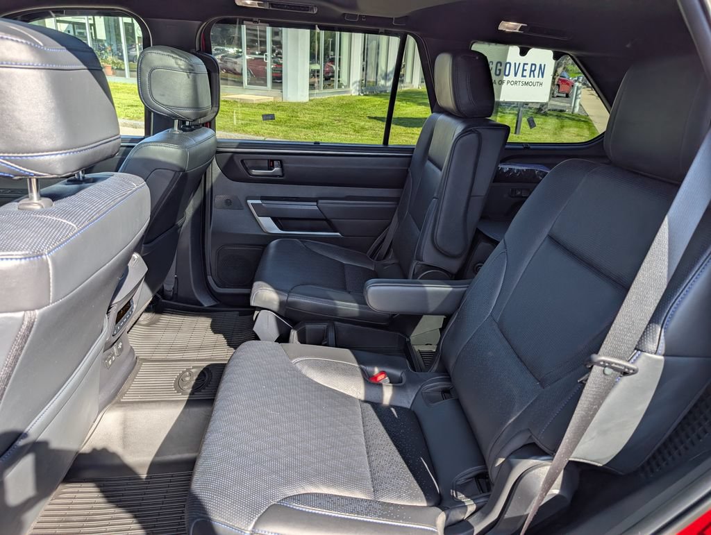 Used 2025 Toyota Sequoia Platinum AWD/4WD image 25