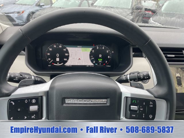 Used 2025 Land Rover Discovery S AWD/4WD image 27