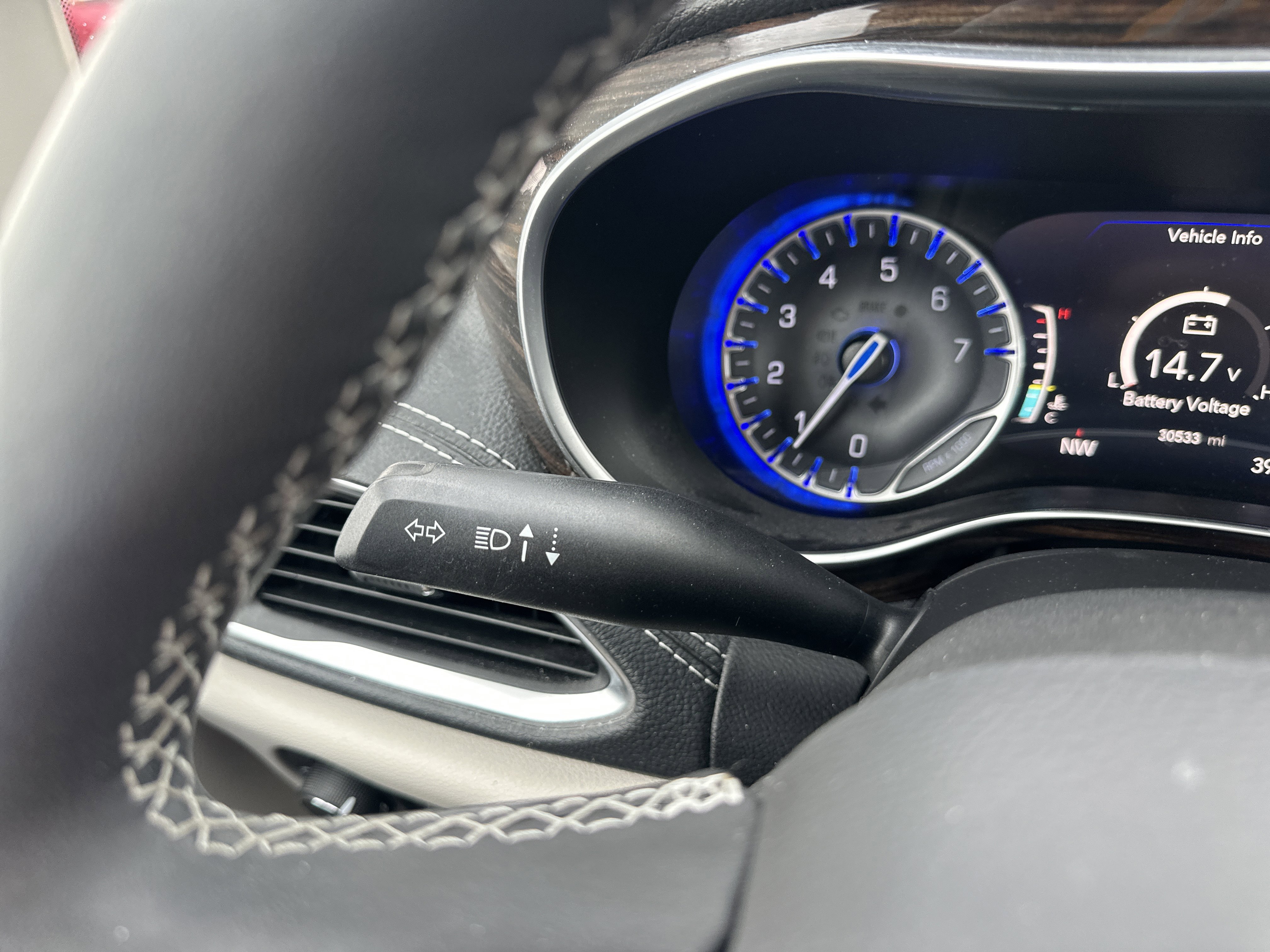 Used 2023 Chrysler Pacifica Limited image 23