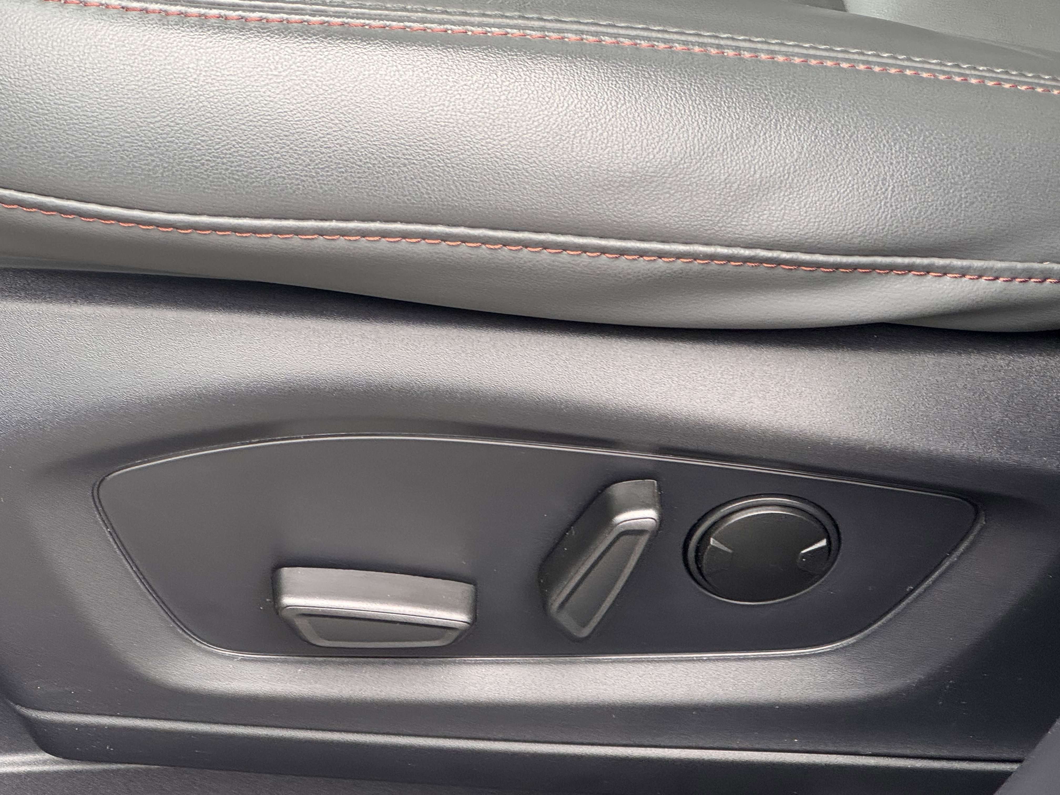 New 2026 Ford Explorer Active w/ Active Comfort Package image 11