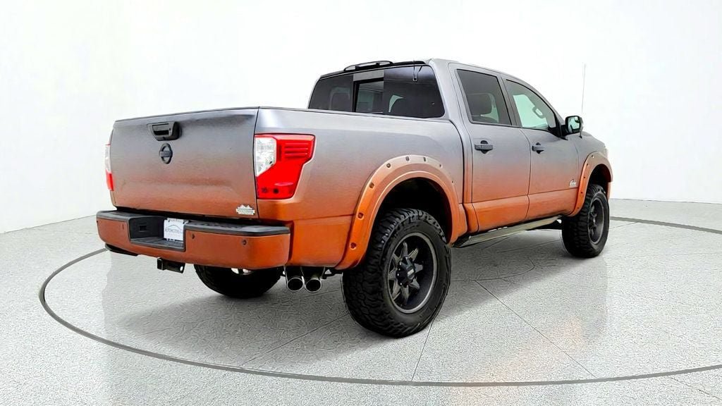 Used 2019 Nissan Titan SV w/ SV Convenience Package AWD/4WD image 5
