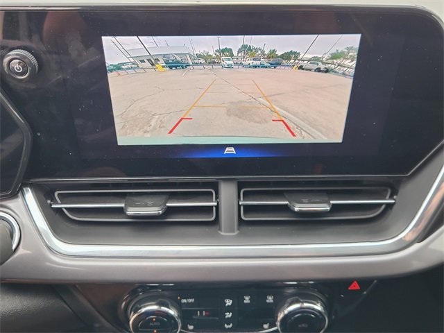 Used 2025 Chevrolet Trax ACTIV w/ Sunroof Package image 17