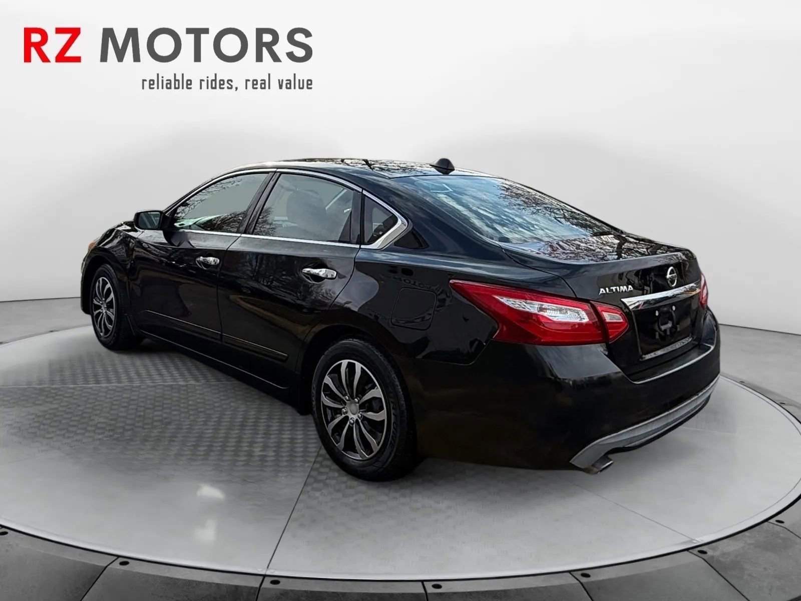 Used 2016 Nissan Altima 2.5 S w/ Power Driver Seat Package image 3