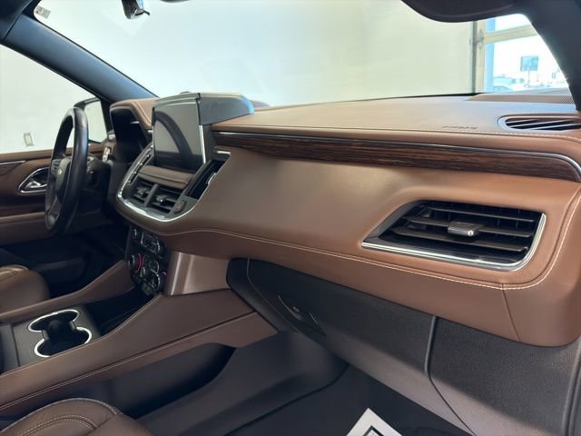 Used 2024 Chevrolet Suburban High Country w/ Advanced Technology Package image 43