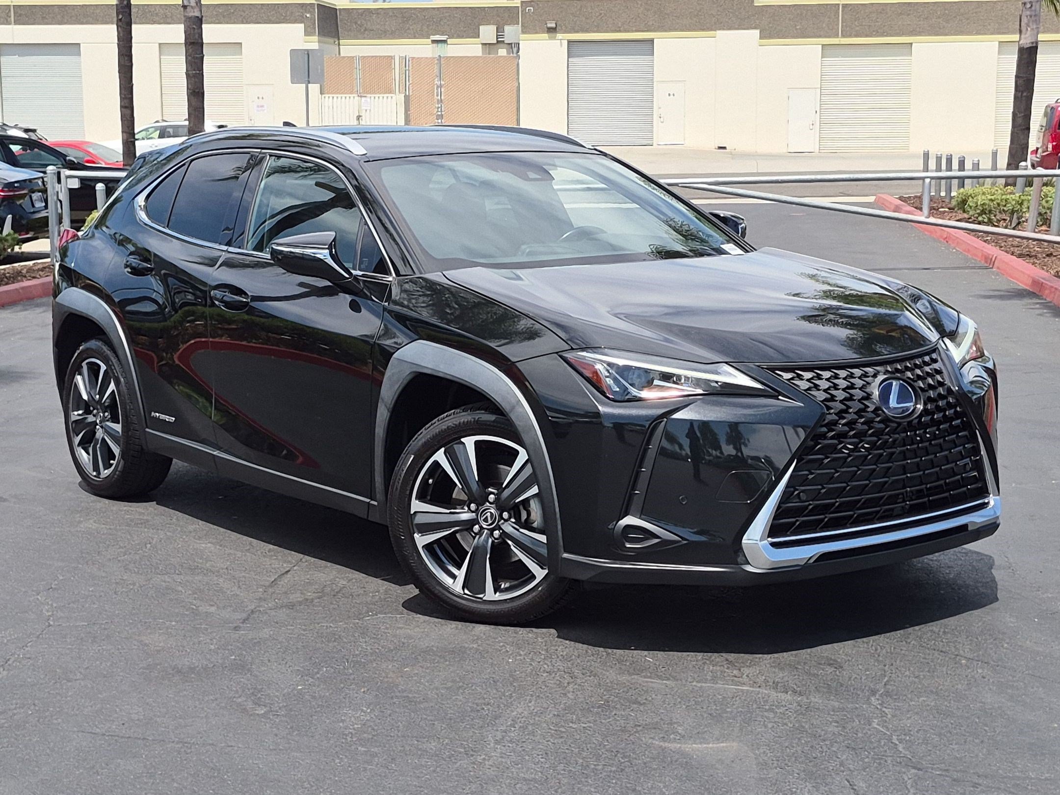 Used 2022 Lexus UX 250h AWD/4WD image 2