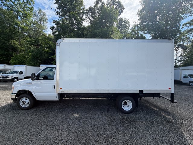 New 2027 Ford E-450 and Econoline 450 Super Duty w/ Power Equipment Group RWD image 3