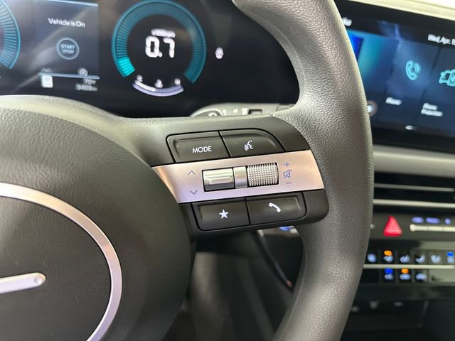 Used 2025 Hyundai Sonata SE FWD image 16