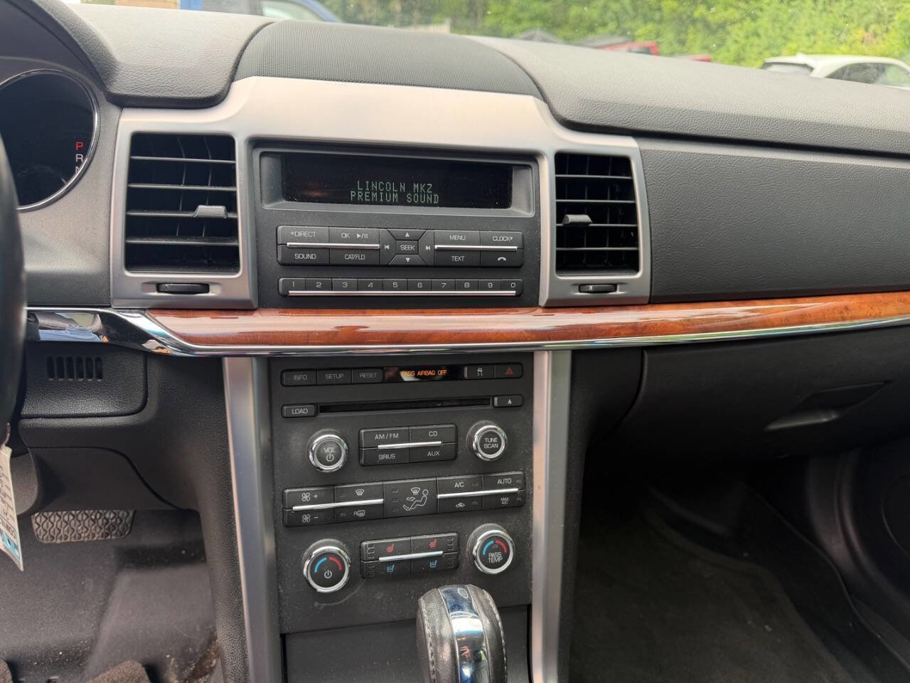 Used 2010 Lincoln MKZ FWD image 17