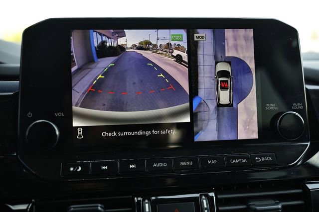 Used 2025 Nissan Pathfinder SL image 36