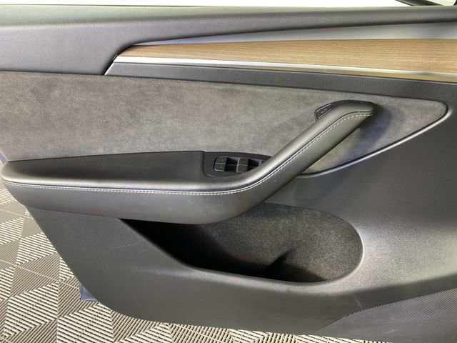 Used 2023 Tesla Model Y Long Range image 23