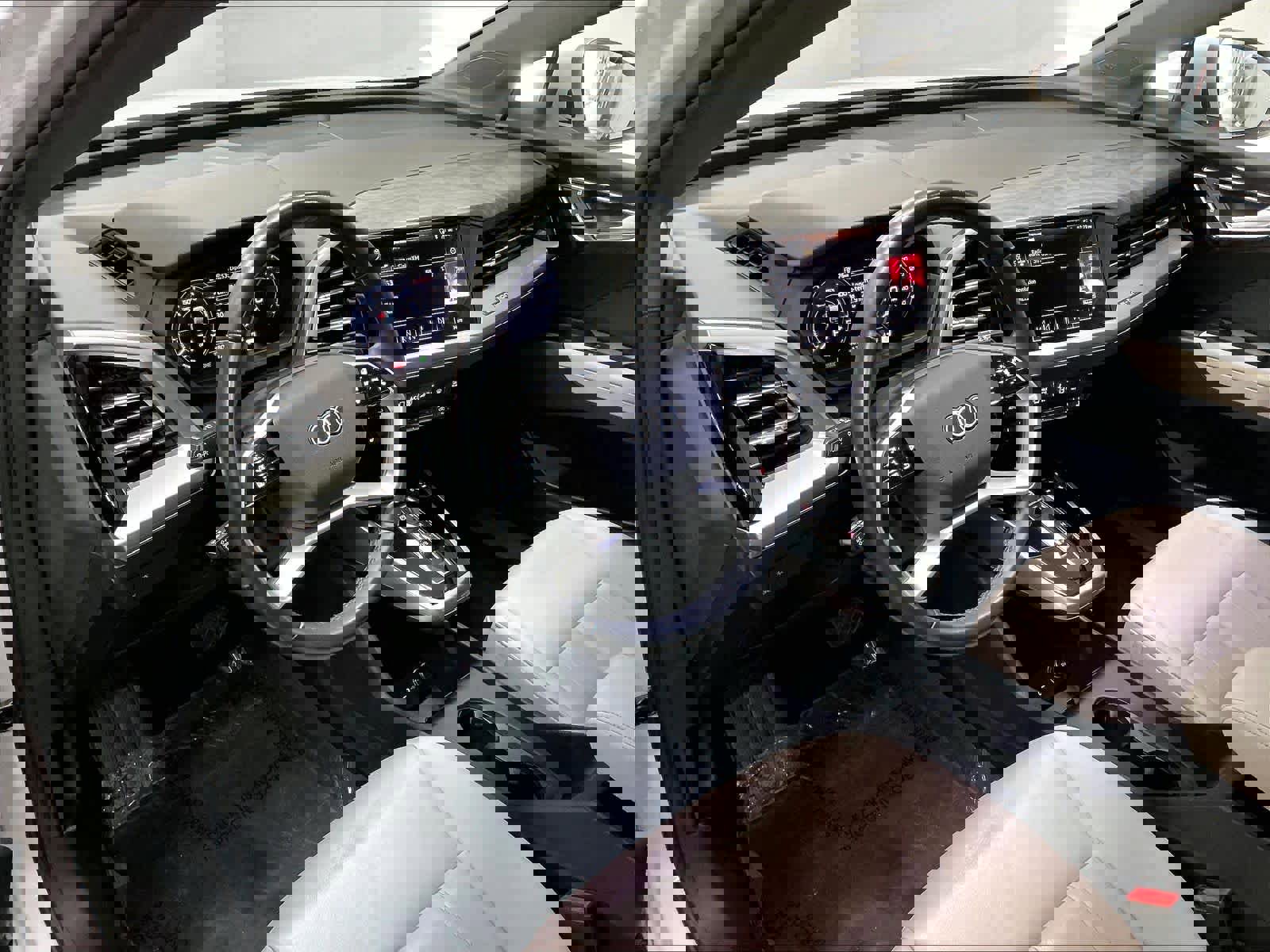 Certified 2023 Audi Q4 e-tron Premium Plus w/ Premium Plus image 14