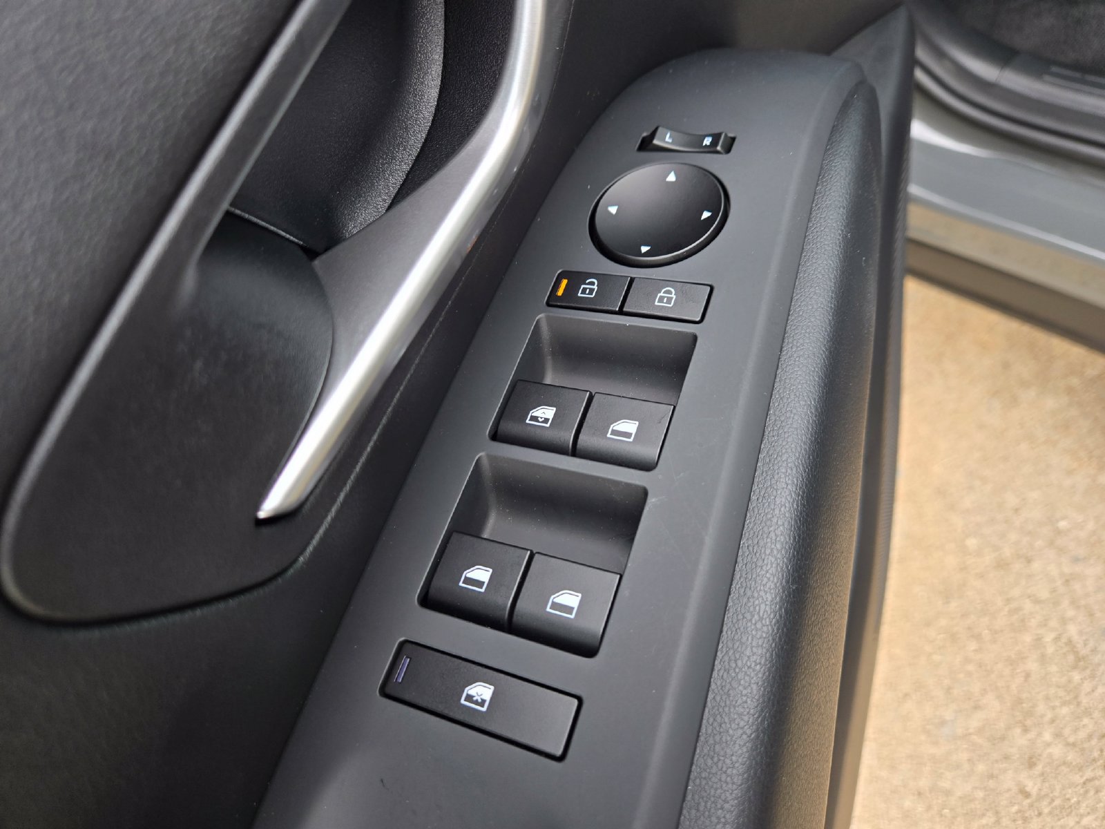 New 2027 Hyundai Santa Cruz SE FWD image 20