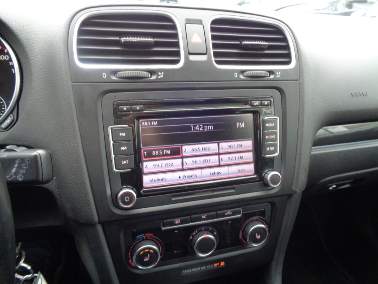 Used 2012 Volkswagen GTI 2-Door image 28