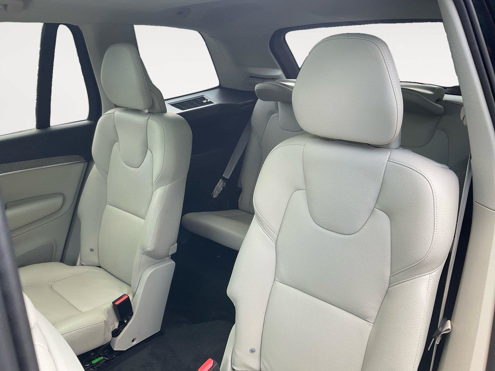 Used 2023 Volvo XC90 B6 Plus AWD/4WD image 13