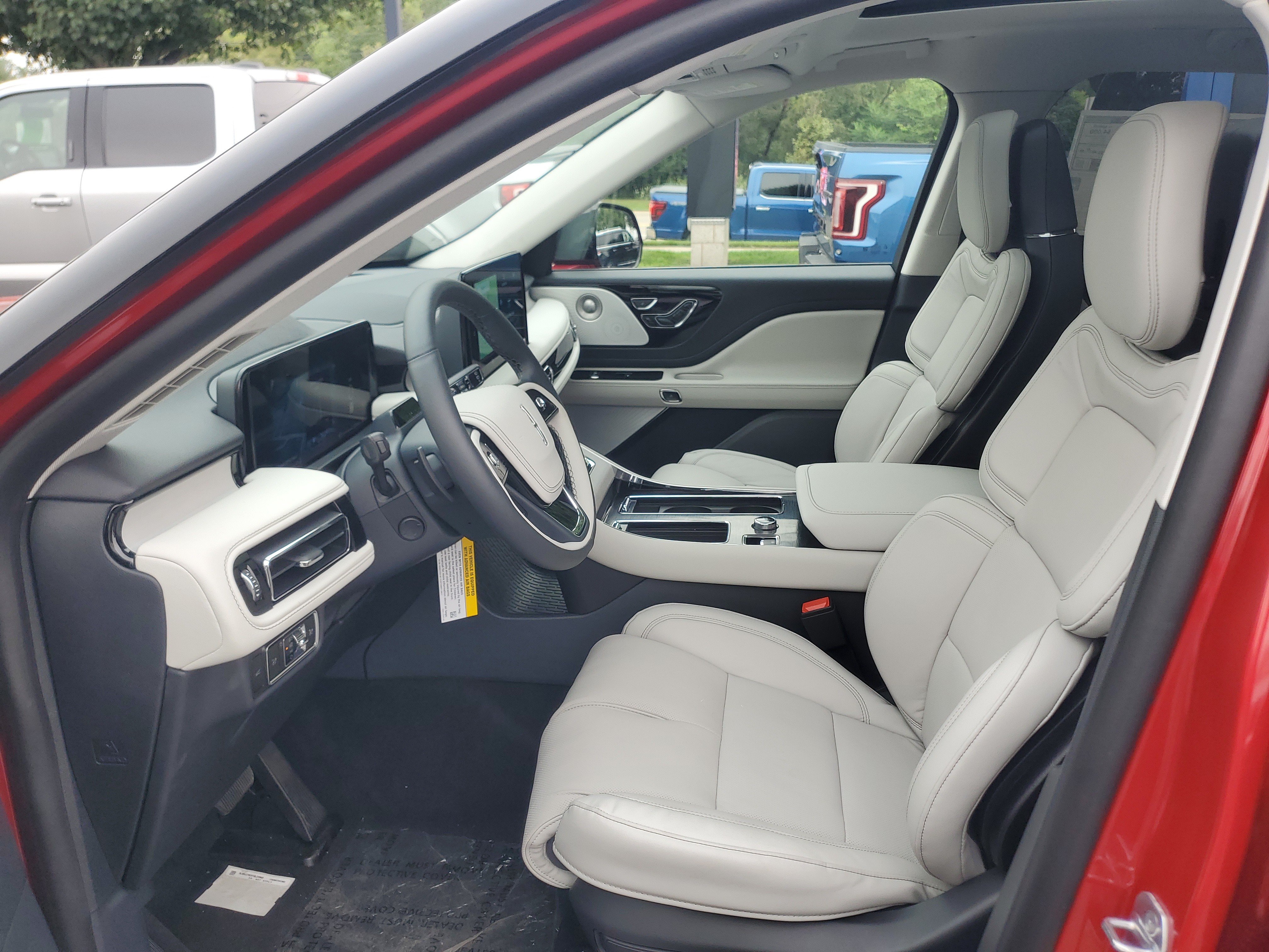 New 2026 Lincoln Aviator Reserve AWD/4WD image 11