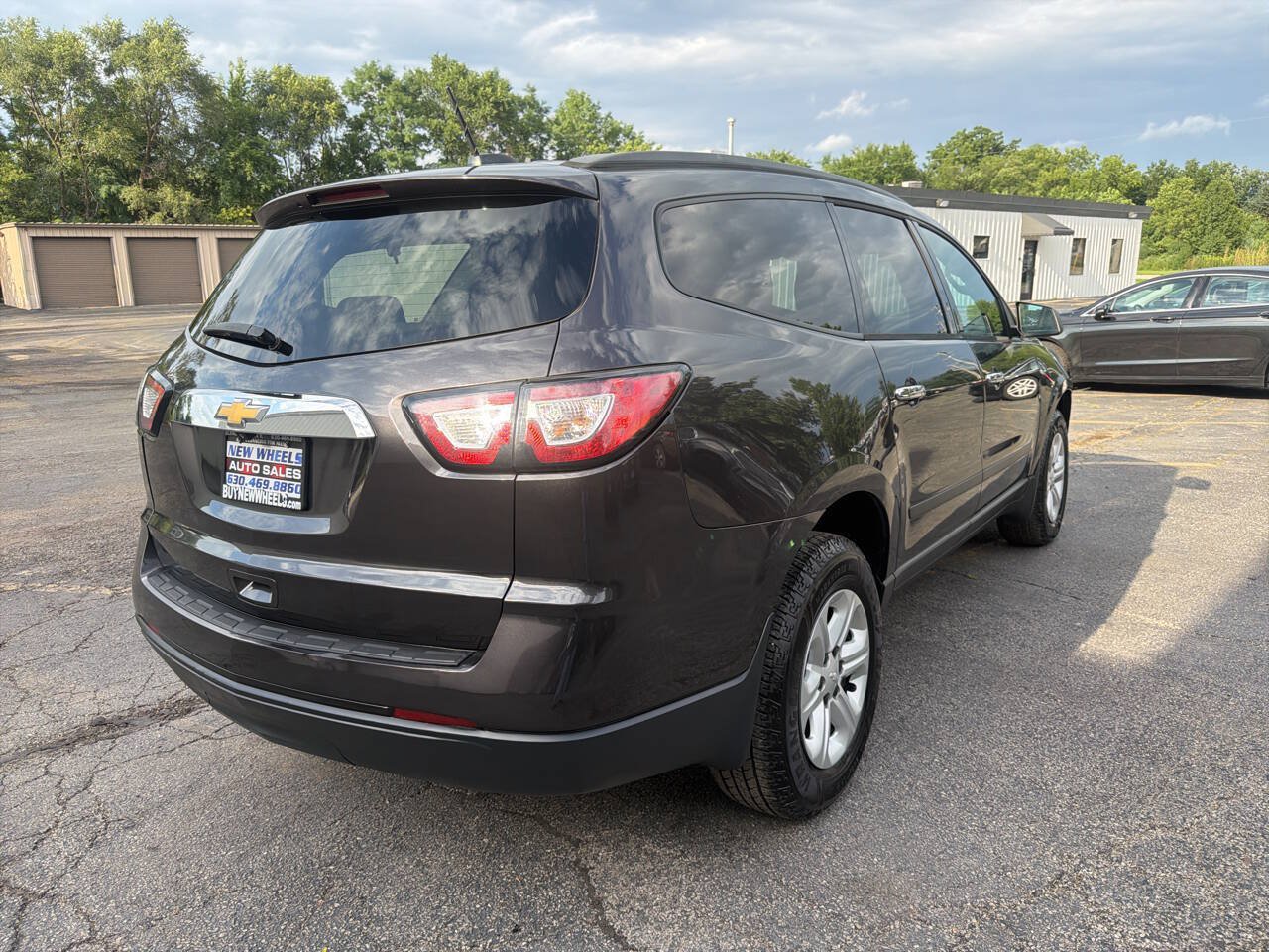 Used 2016 Chevrolet Traverse LS FWD image 6