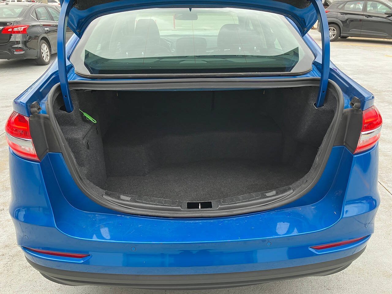 Used 2019 Ford Fusion Titanium FWD image 6