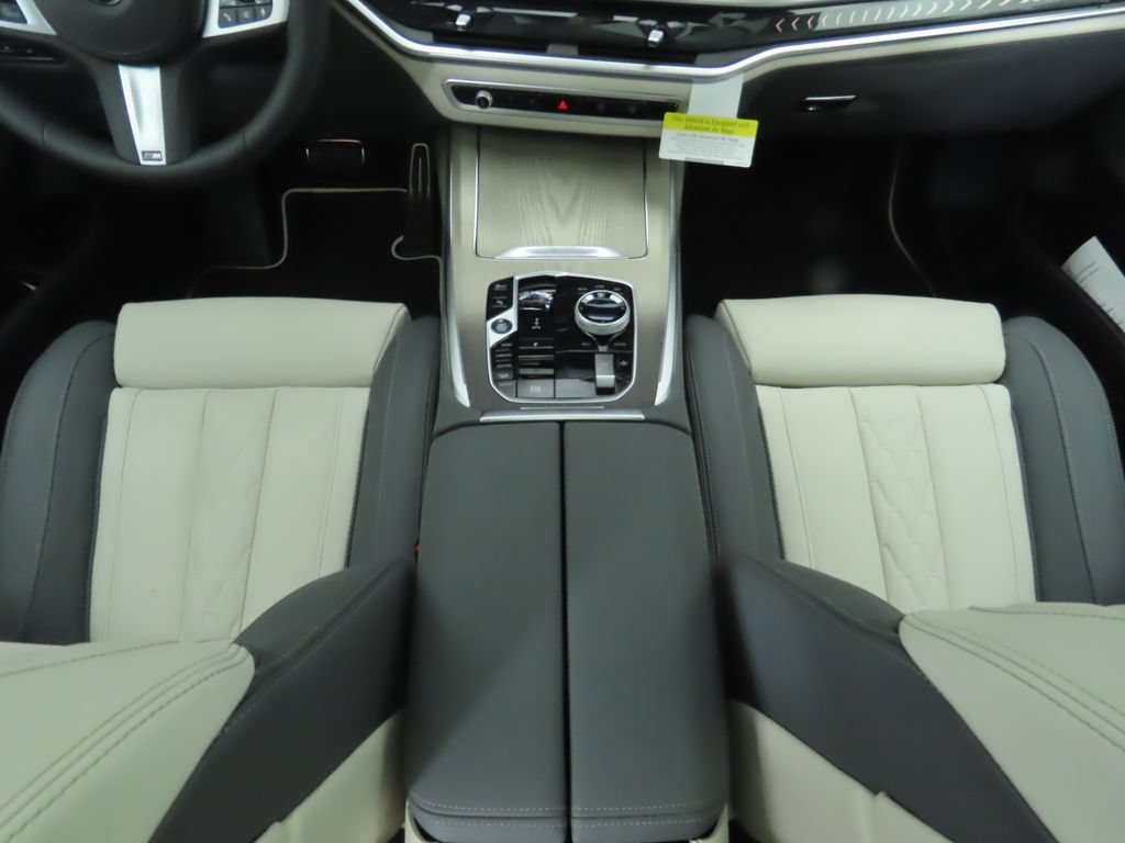 Used 2026 BMW X7 xDrive40i w/ Executive Package AWD/4WD image 18