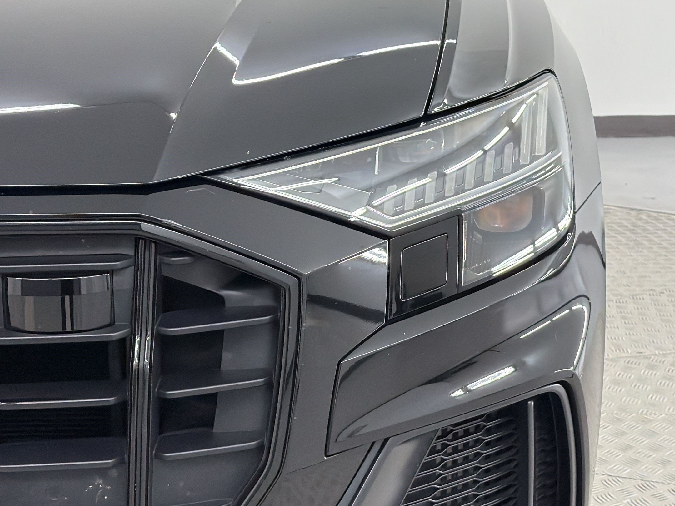 Used 2022 Audi SQ8 Prestige AWD/4WD image 12