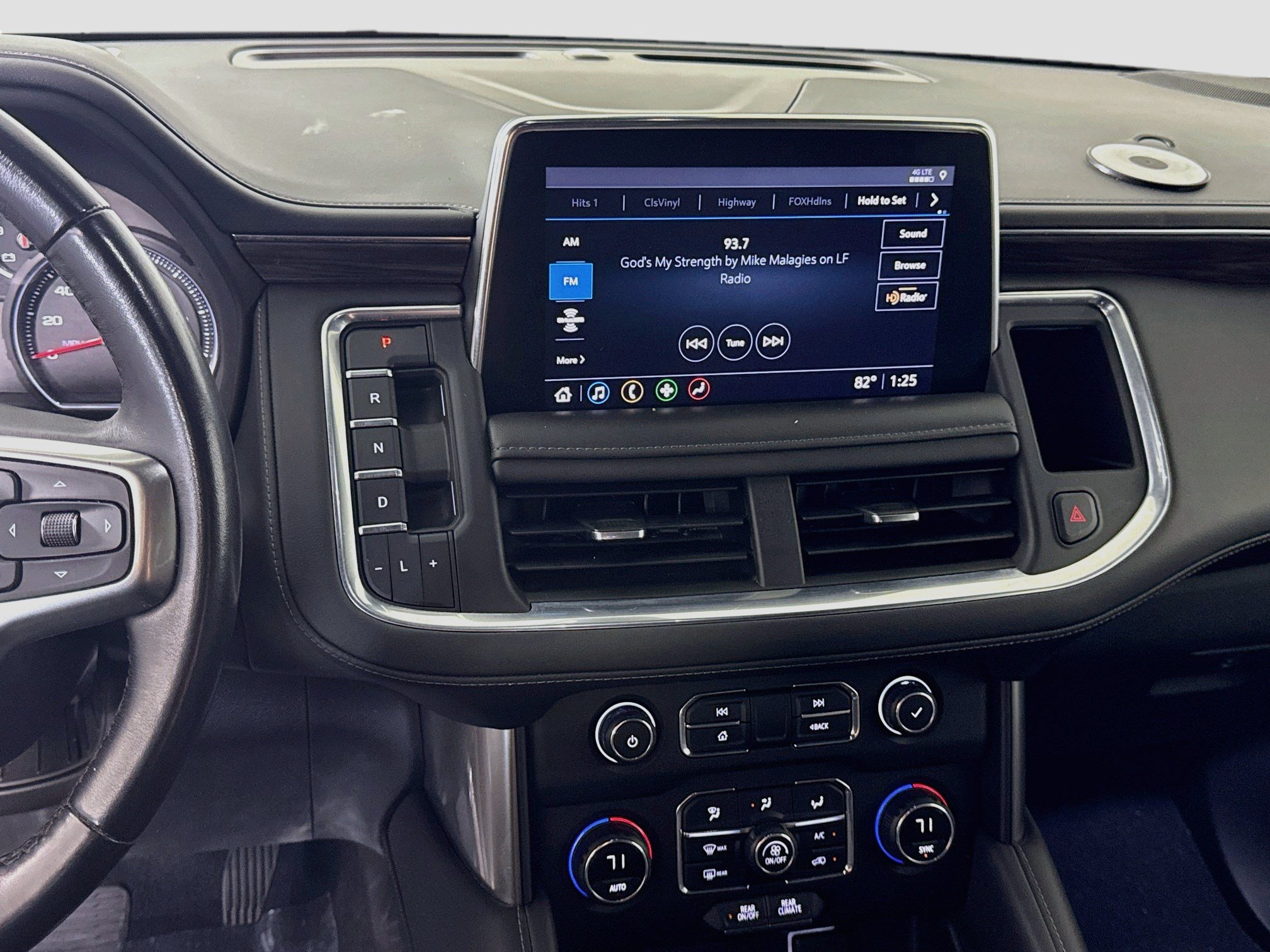 Used 2021 Chevrolet Suburban LS AWD/4WD image 18