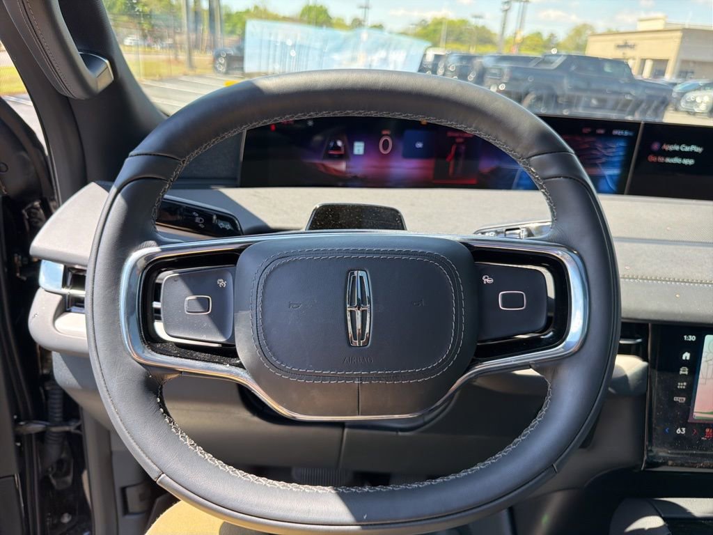 Used 2025 Lincoln Navigator Reserve w/ Jet Appearance Package image 26