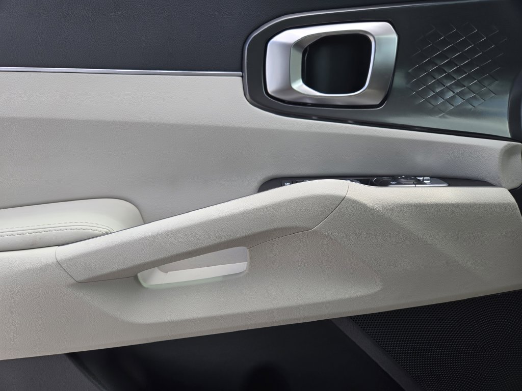 New 2026 Kia Sorento S w/ S Panoramic Sunroof Package FWD image 16
