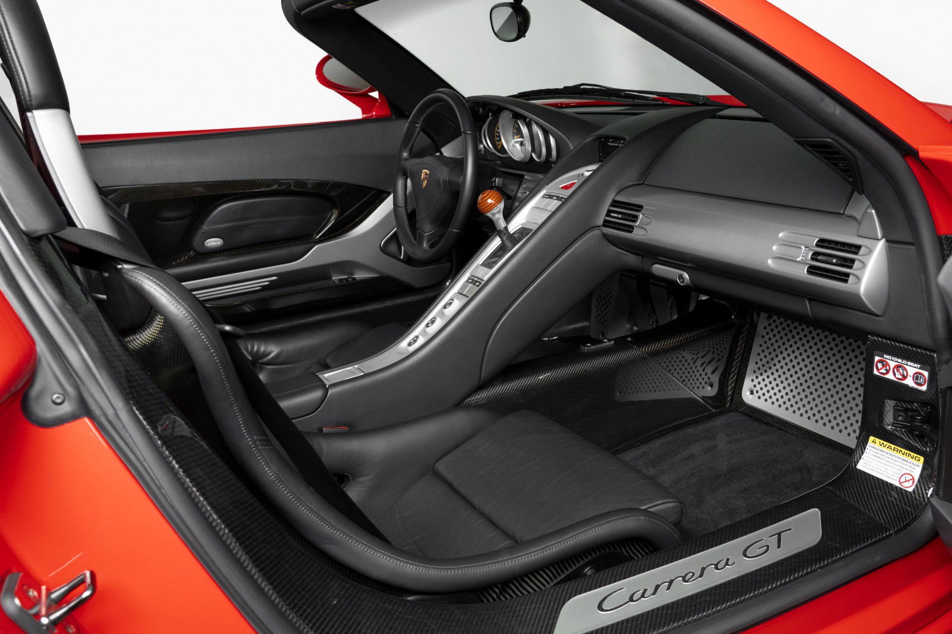 Used 2004 Porsche Carrera GT RWD image 30