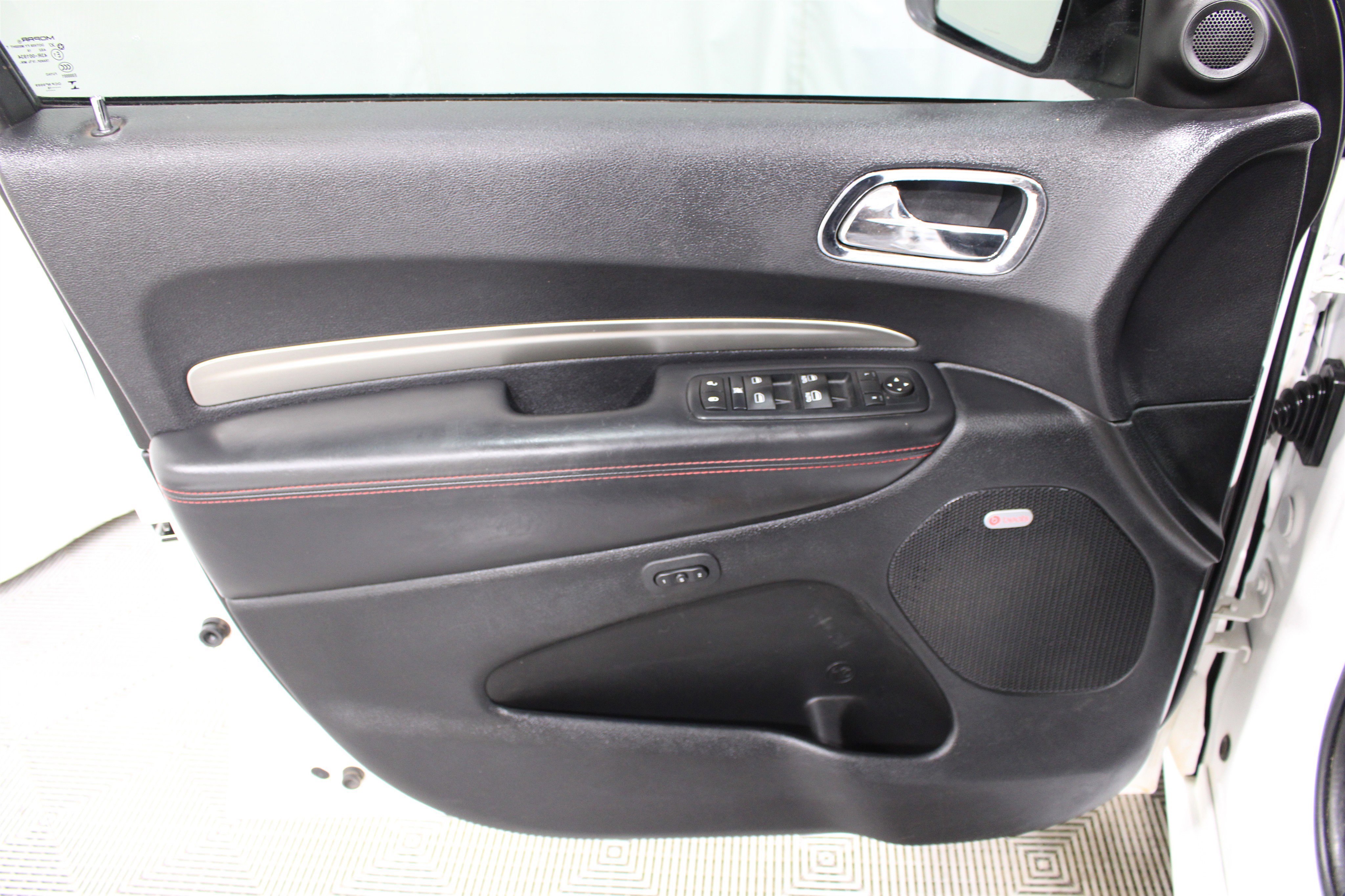 Used 2016 Dodge Durango R/T w/ Blacktop Package AWD/4WD image 6