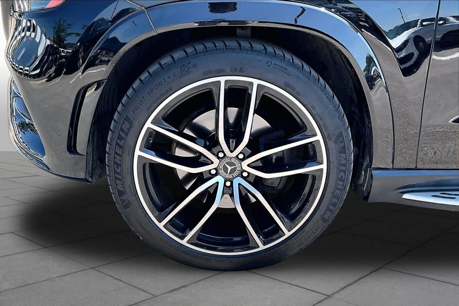 Used 2020 Mercedes-Benz GLS 580 4MATIC image 11
