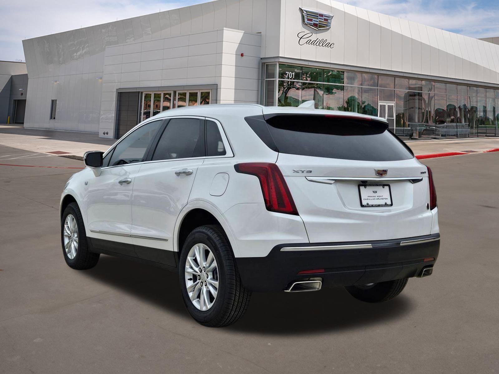New 2026 Cadillac XT5 Luxury w/ LPO, Floor Liner Package FWD image 4