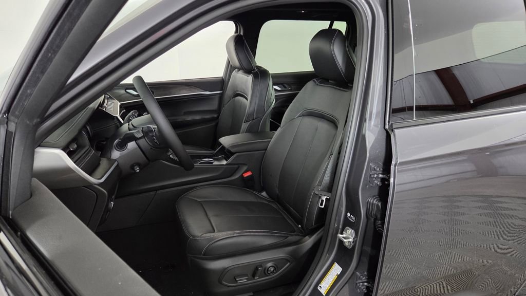 New 2026 Jeep Grand Cherokee Limited image 14